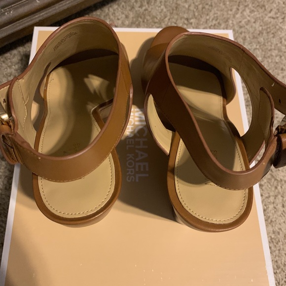 Michael kors platform wedges - Picture 5 of 5